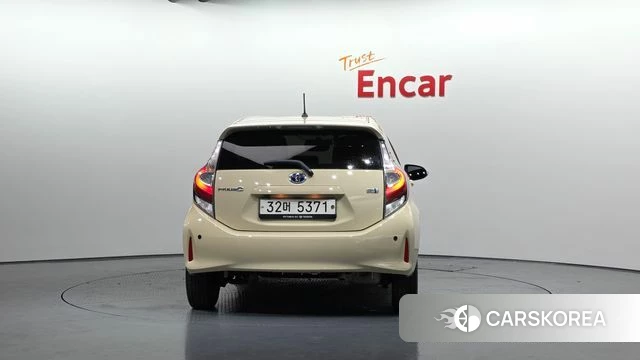Toyota Prius C id 4988419 из Кореи 30