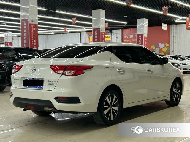 Nissan Lannia 2021 Белый из Китая, фото 4