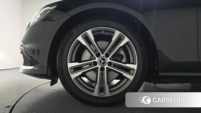 Mercedes-Benz E-Class W213 id 4996195 из Кореи 31