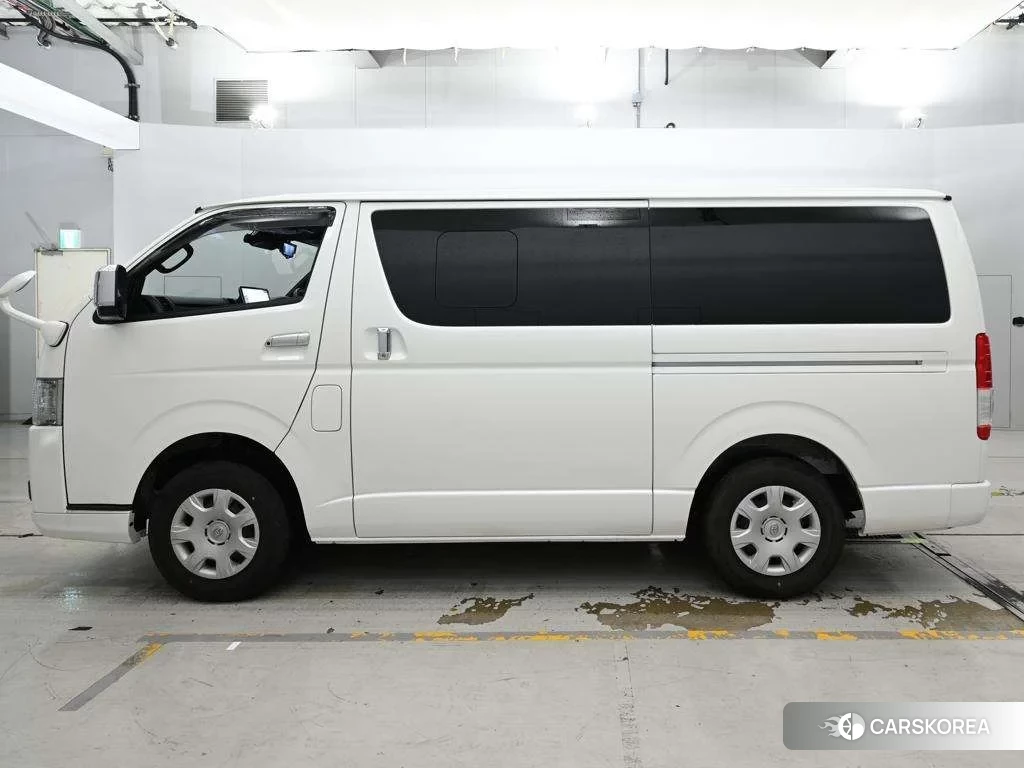 Toyota HiAce Van 2025 из Японии, фото 4