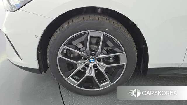 BMW 5 Series (G60) id 5045375 из Кореи 24