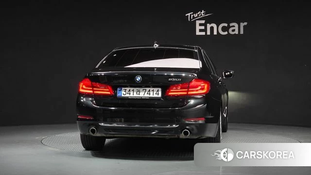 BMW 5 Series (G30) id 3893707 из Кореи 14
