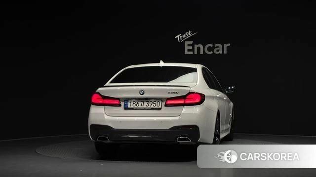 BMW 5 Series (G30) id 4996356 из Кореи 29
