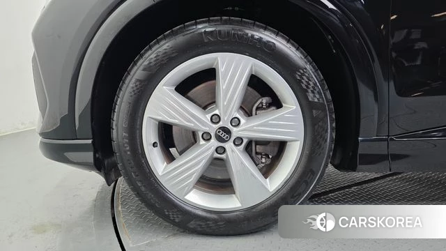 Audi Q4 e-Tron (F4) id 4880570 из Кореи 26