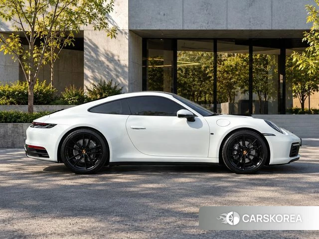 Porsche 911(992) id 4990532 из Кореи 14