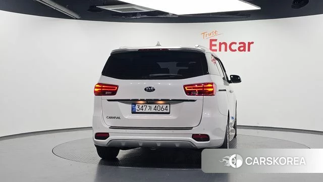 Kia The New Carnival id 5042156 из Кореи 27