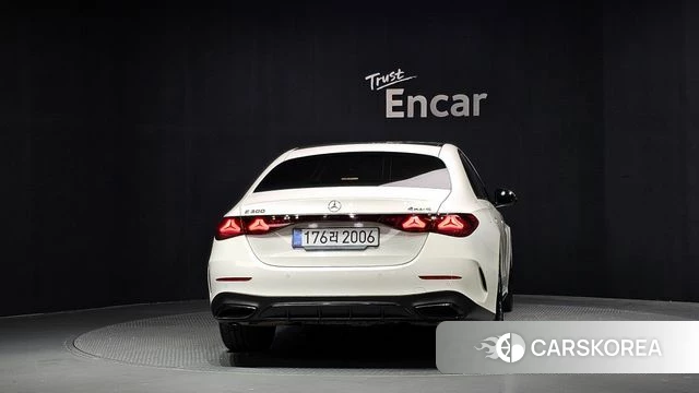 Mercedes-Benz E-Class W214 id 4995367 из Кореи 28