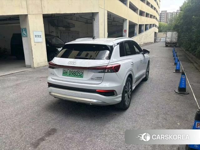 Audi Q4 2023 Белый из Китая, фото 4
