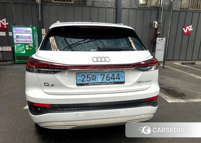 Audi Q4 e-Tron (F4) 2022 Белый из Кореи, фото 4
