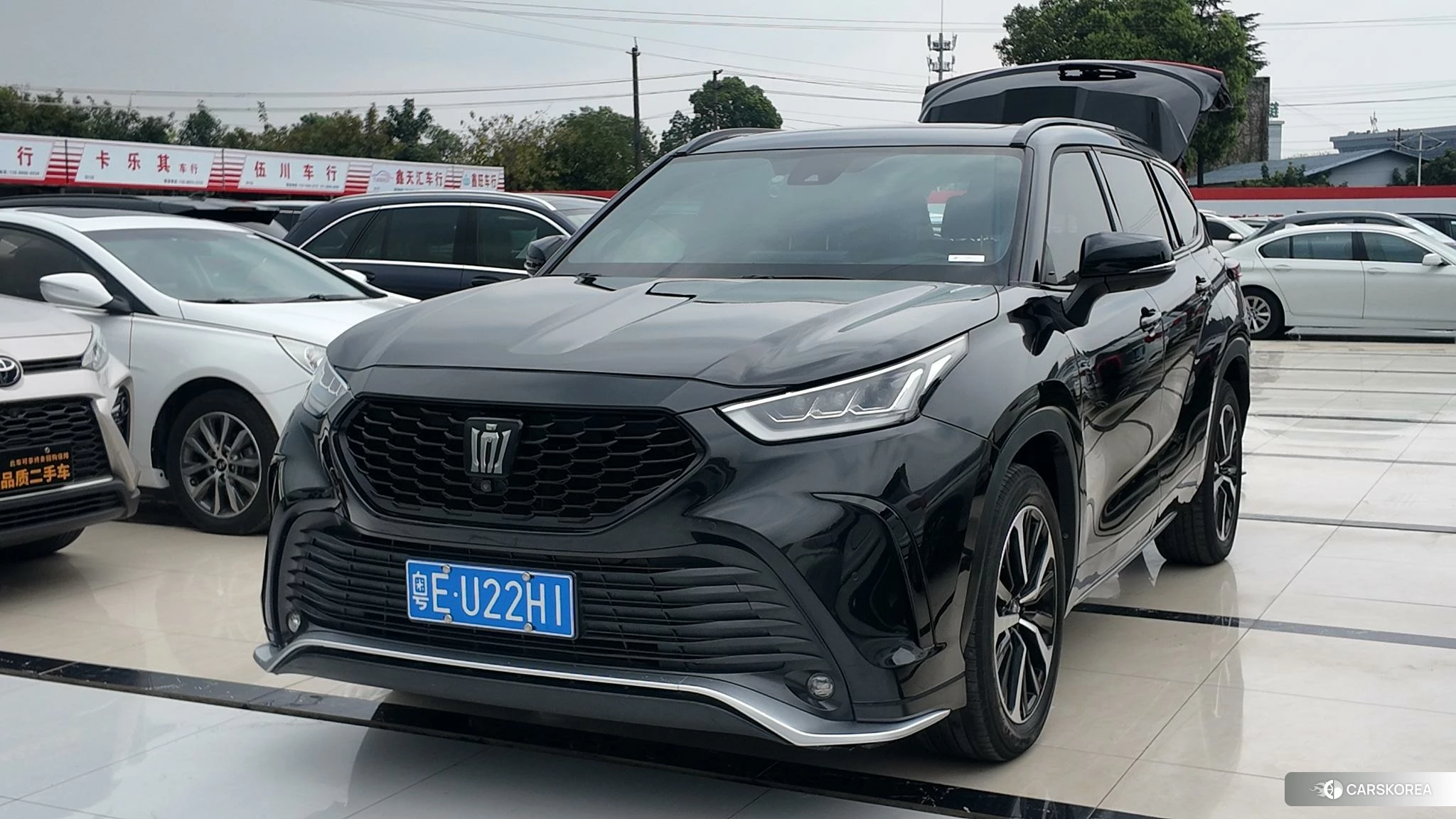 Toyota Crown 2022 Черный из Китая, фото 6