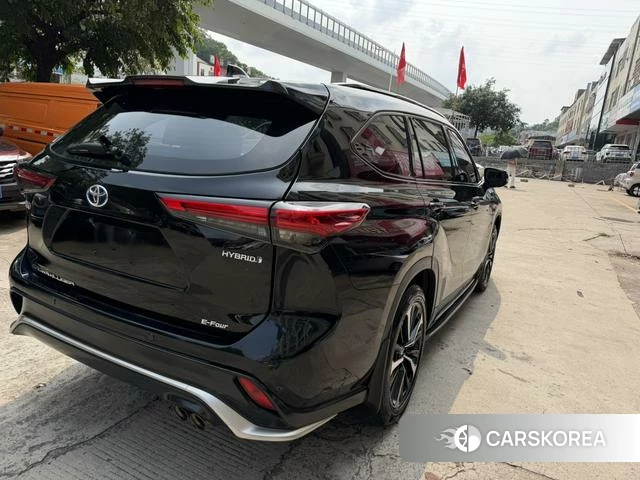 Toyota Crown 2022 Черный из Китая, фото 4