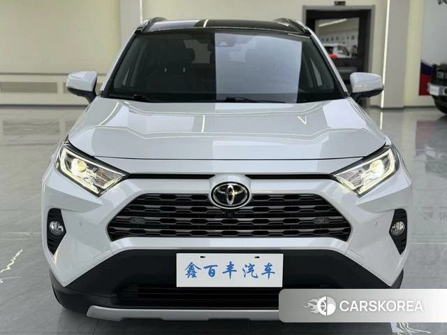 Toyota RAV4 2023 Белый из Китая, фото 6