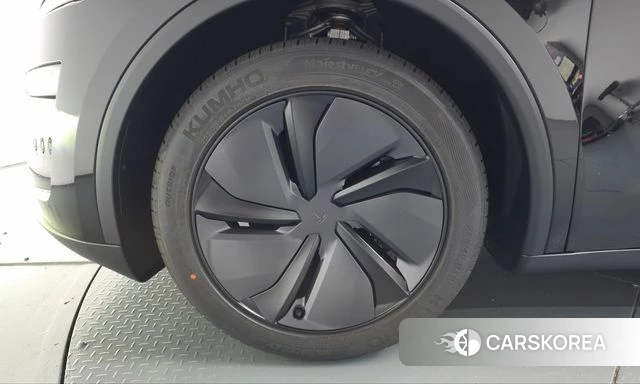 Tesla Model Y id 5025799 из Кореи 28