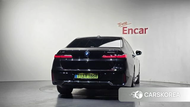 BMW i7 (G70) id 4724840 из Кореи 14