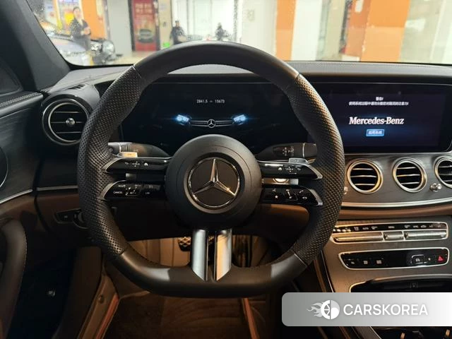 Mercedes-Benz E-Class 2023 Черный из Китая, фото 6