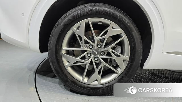 Genesis GV70 id 5040075 из Кореи 31