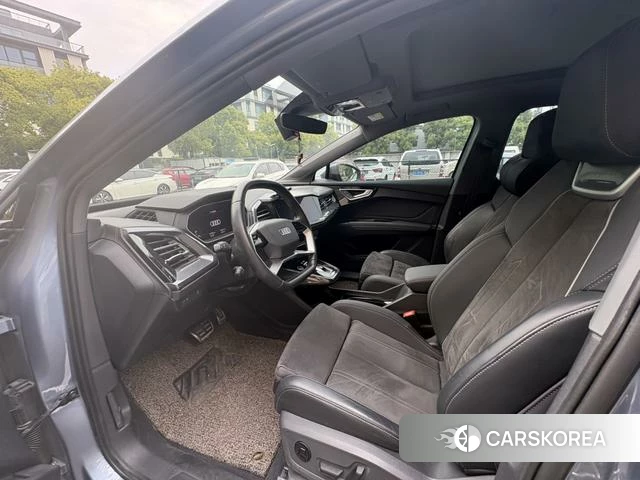 Audi Q4 2023 Синий из Китая, фото 4