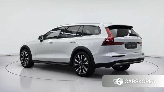 Volvo V60 Cross-Country 2nd Generation id 4904197 из Кореи 14