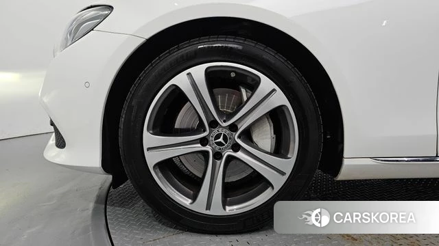 Mercedes-Benz E-Class W213 id 5029516 из Кореи 26