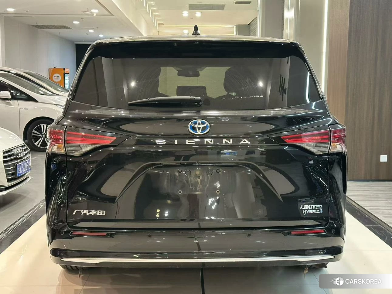 Toyota Sienna 2023 Черный из Китая, фото 4