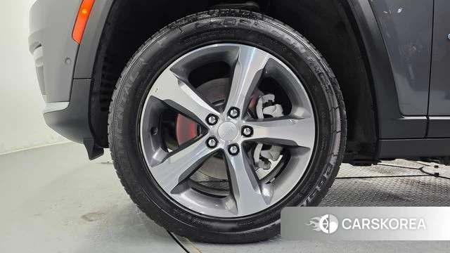 Jeep Grand Cherokee (WL) id 4985591 из Кореи 28
