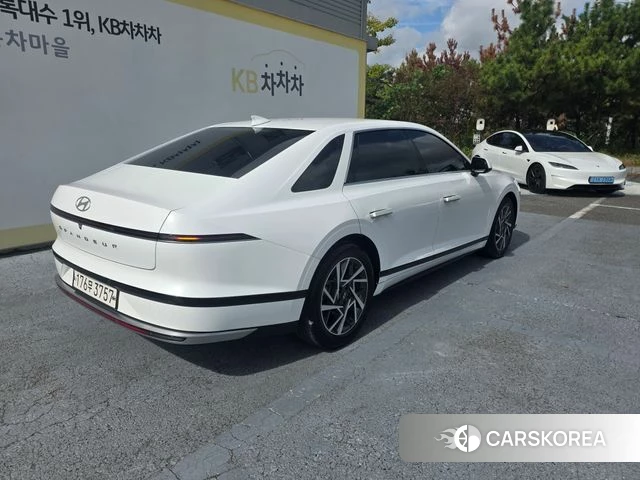 Hyundai Grandeur (GN7) id 5027201 из Кореи 10