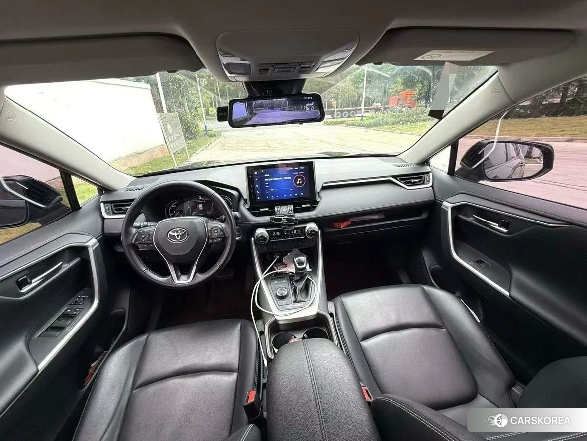 Toyota RAV4 2022 Черный из Китая, фото 4