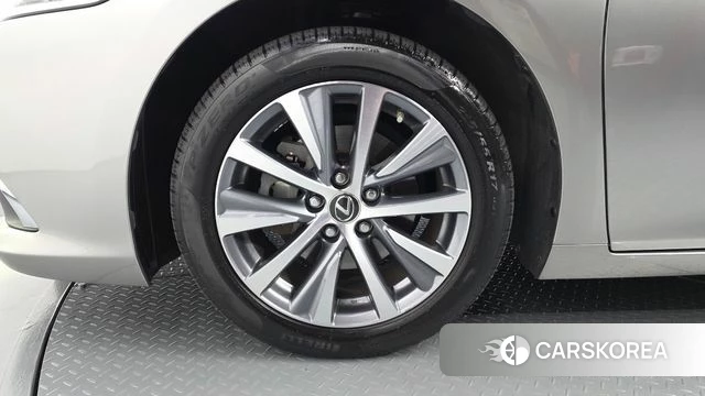 Lexus ES300h 7th generation id 4943704 из Кореи 26