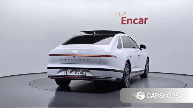Hyundai Grandeur (GN7) id 3262795 из Кореи 14