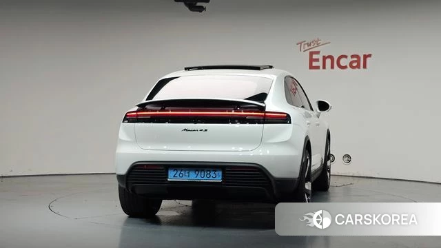 Porsche Makan EV id 4505437 из Кореи 14