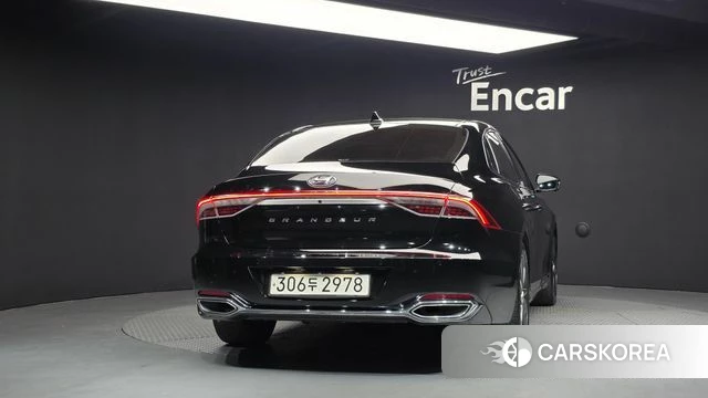 Hyundai The New Grandeur IG id 5054242 из Кореи 32