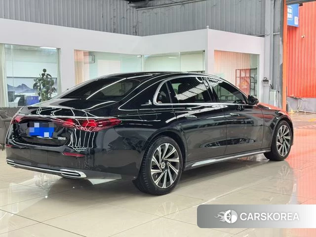 Mercedes-Benz E-Class 2024 Черный из Китая, фото 4