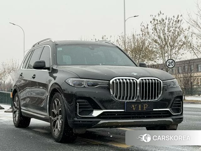 BMW X7 2021 Черный из Китая, фото 4