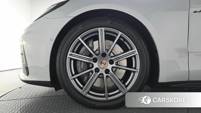 Porsche Panamera (976) id 5020944 из Кореи 34
