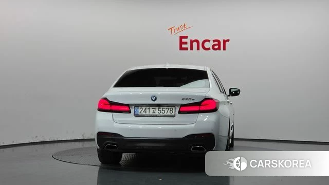 BMW 5 Series (G30) id 5040775 из Кореи 26