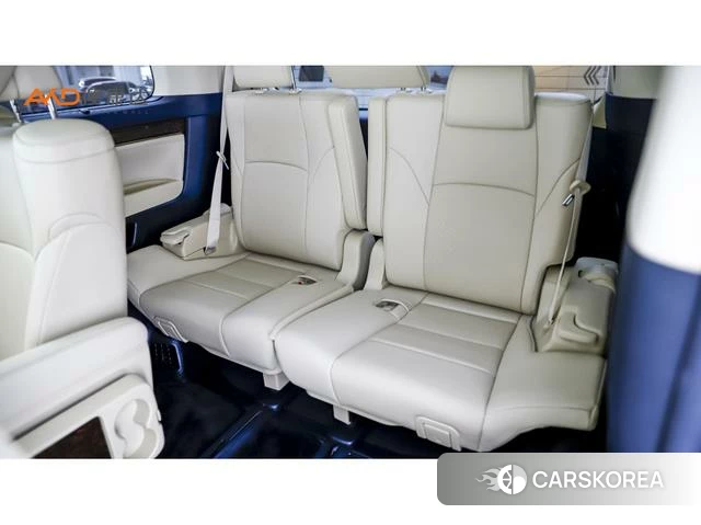 Toyota Alphard 2021 Белый из Китая, фото 5