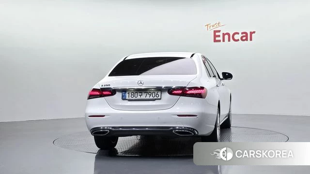 Mercedes-Benz E-Class W213 id 4917709 из Кореи 27