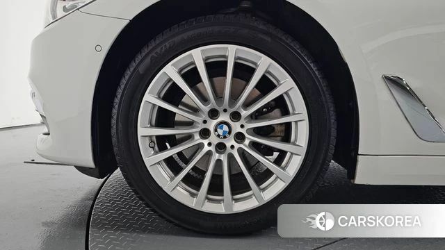 BMW 5 Series (G30) id 5013581 из Кореи 29