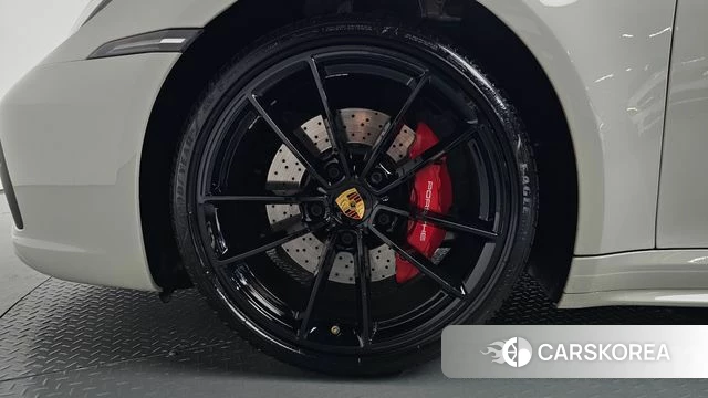 Porsche 911(992) id 4737049 из Кореи 32