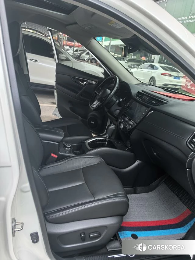 Nissan X-Trail 2021 Белый из Китая, фото 6