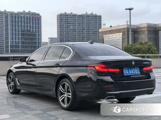BMW 5 series 2021 Черный из Китая, фото 4