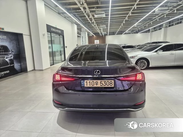 Lexus ES300h 7th generation id 4996530 из Кореи 14