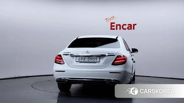 Mercedes-Benz E-Class W213 id 4988428 из Кореи 28