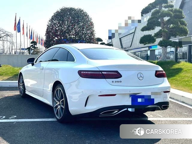 Mercedes-Benz E-Class 2021 Белый из Китая, фото 4