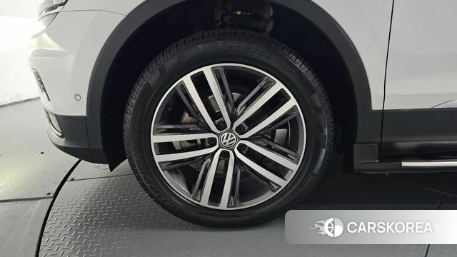 Volkswagen Tiguan Allspace id 4966813 из Кореи 29