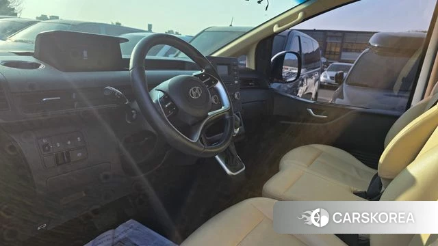 Hyundai Staria 2023 Белый из Кореи, фото 6