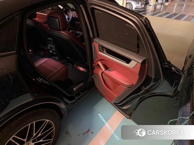 Porsche Cayenne (PO536) 2025 Черный из Кореи, фото 4