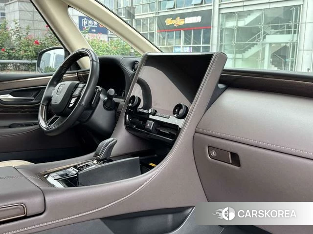 Toyota Vellfire 2024 Темно-серый из Китая, фото 4