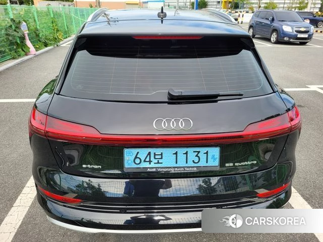 Audi e-Tron 2020 Черный из Кореи, фото 5