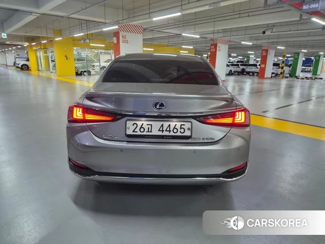 Lexus ES300h 7th generation id 5031501 из Кореи 14